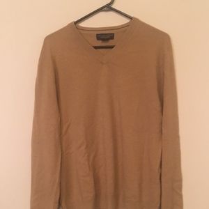 Bloomingdale's 100% CASHMERE men's sweater.